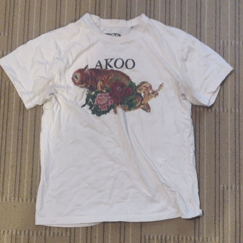 AKOO Mens White Tee with Colorful Fish Graphic